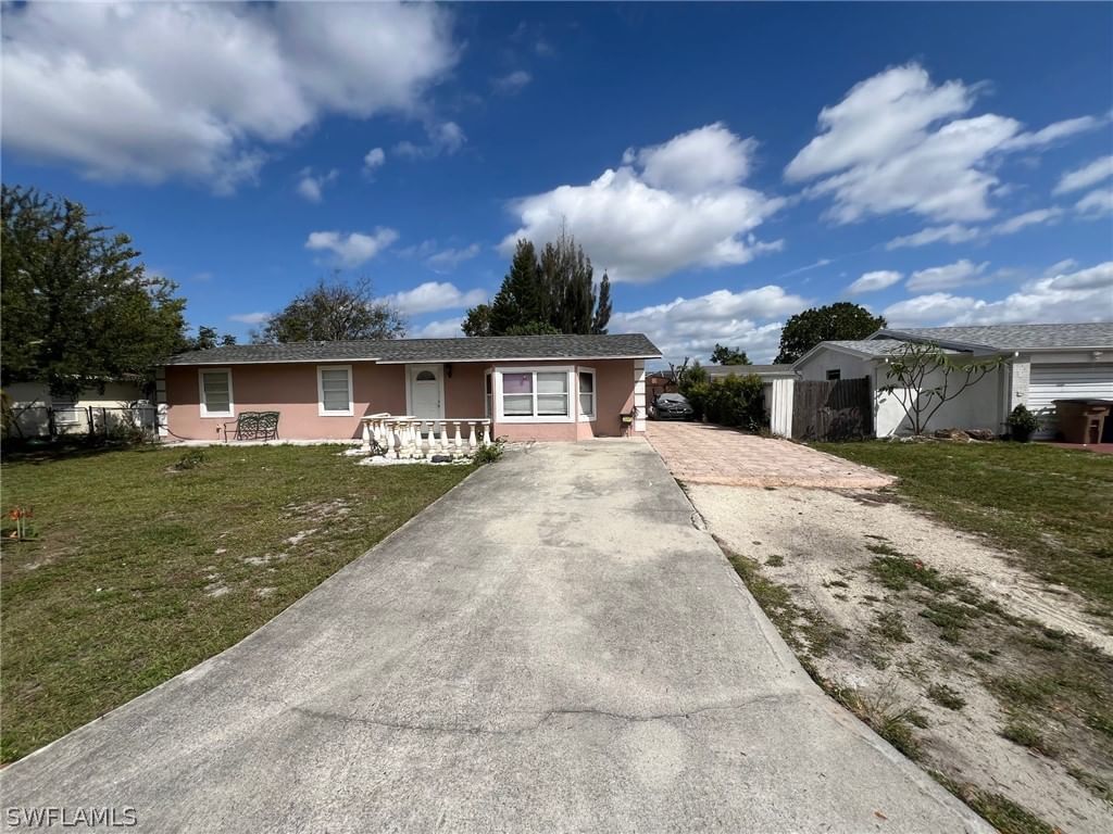 1116 Gifford Avenue S, Lehigh Acres, FL 33936 photo 2
