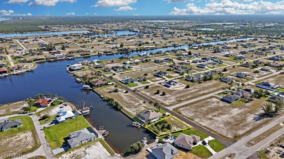 3208 NW 45th Place, Cape Coral, FL 33993 photo 3