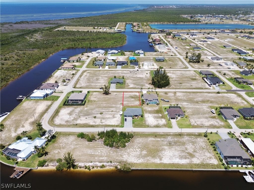 4624 NW 33rd Lane, Cape Coral, FL 33993 photo 3