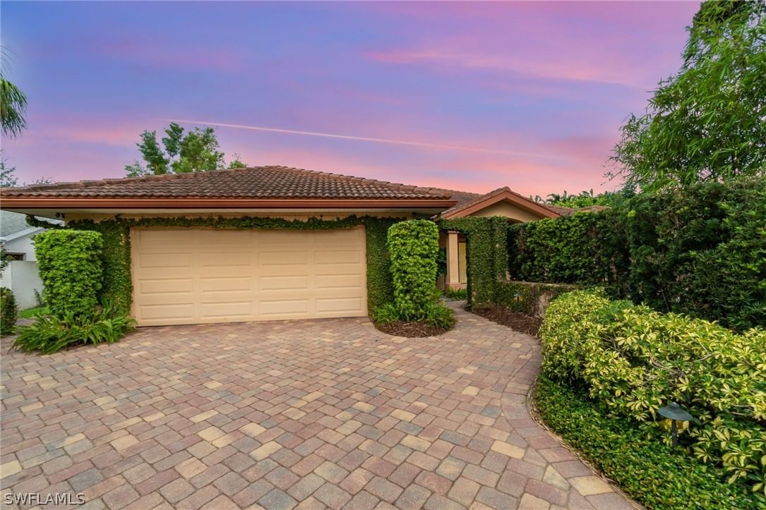 15854 Gleneagle Court, Fort Myers, FL 33908 photo 2