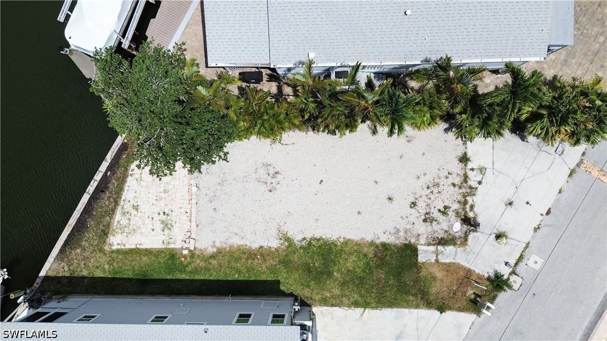 36 Emily Lane, Fort Myers Beach, FL 33931 photo 2
