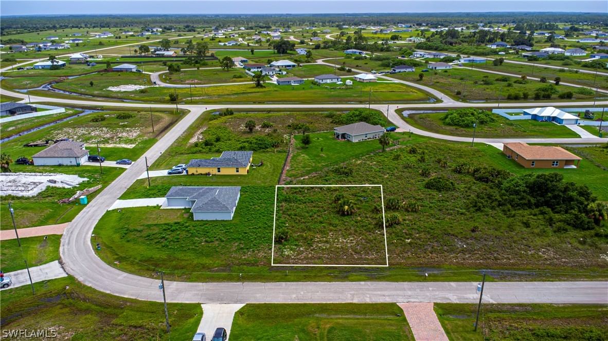 9032 Maywood Circle, Labelle, FL 33935 photo 2