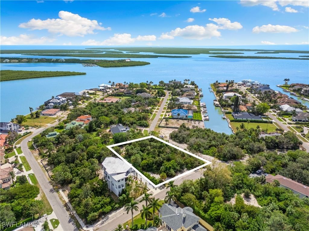 1130 Caxambas Drive, Marco Island, FL 34145 photo 4