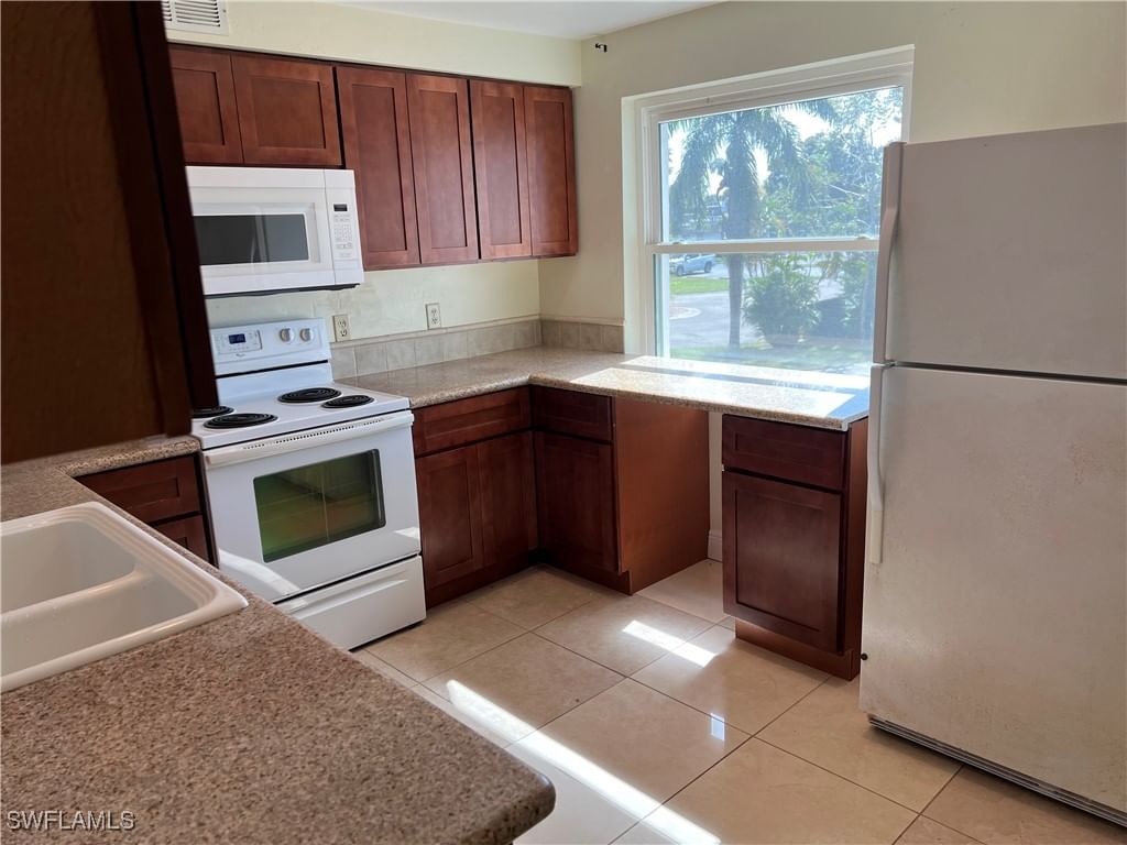 2828 Jackson Street #E6, Fort Myers, FL 33901 photo 5
