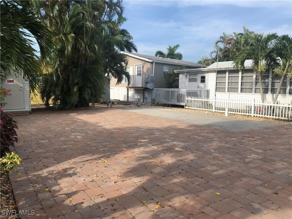 5628 Red Bird Lane, Fort Myers, FL 33908 photo 2
