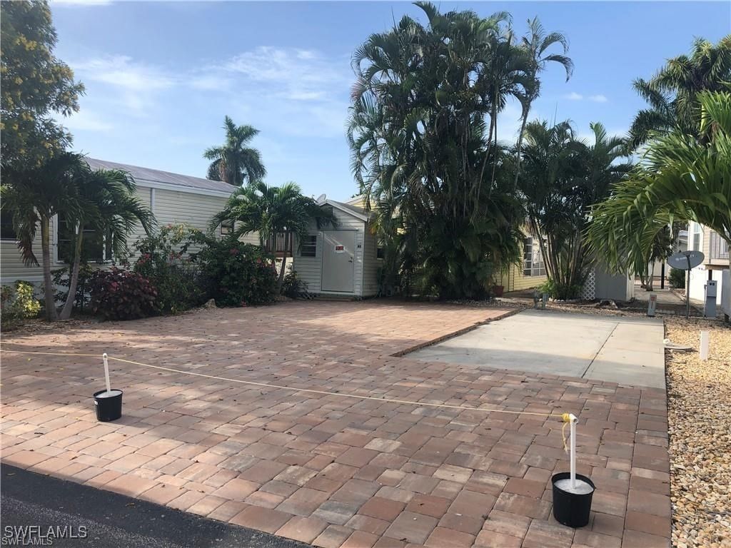 5628 Red Bird Lane, Fort Myers, FL 33908 photo 3