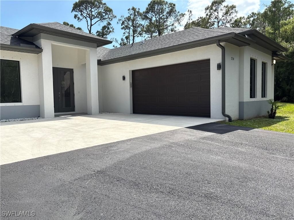 2524 64th Avenue NE, Naples, FL 34120 photo 3