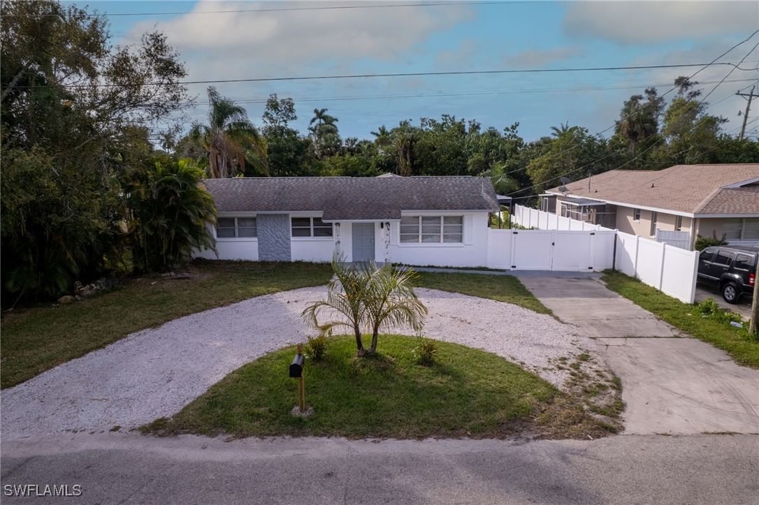 60 Cardinal Drive, North Fort Myers, FL 33917 photo 2