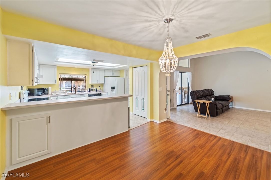 5510 SW 4th Place #607, Cape Coral, FL 33914 photo 2