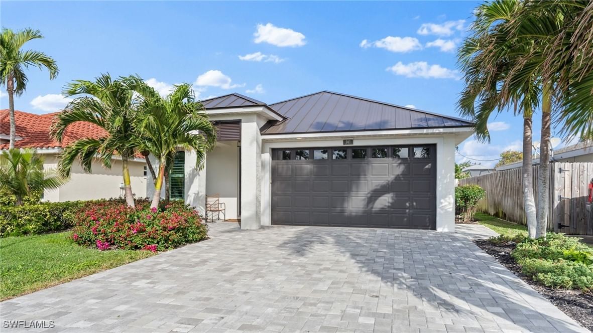 561 94th Avenue N, Naples, FL 34108 photo 2