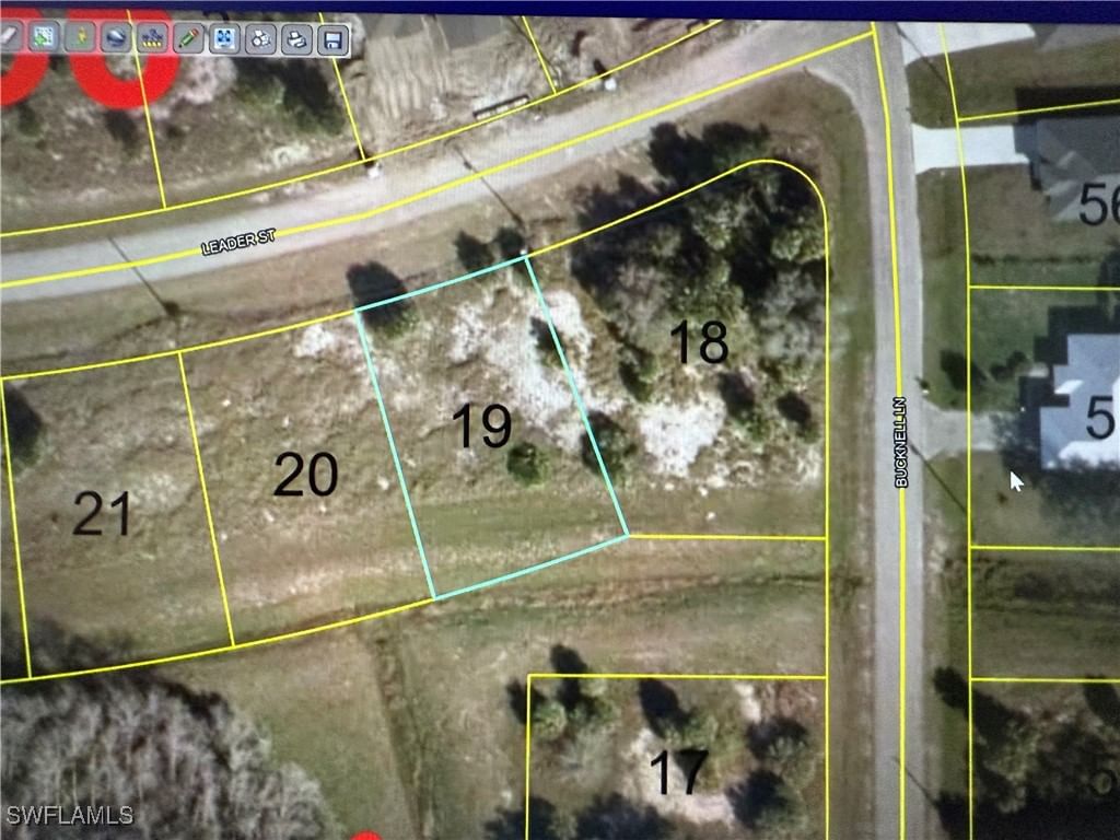 Leader Street, Labelle, FL 33935