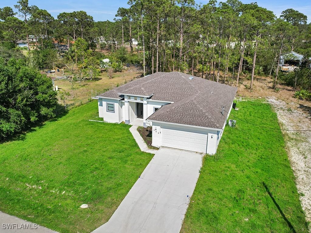 902 Williams Avenue, Lehigh Acres, FL 33972 photo 3