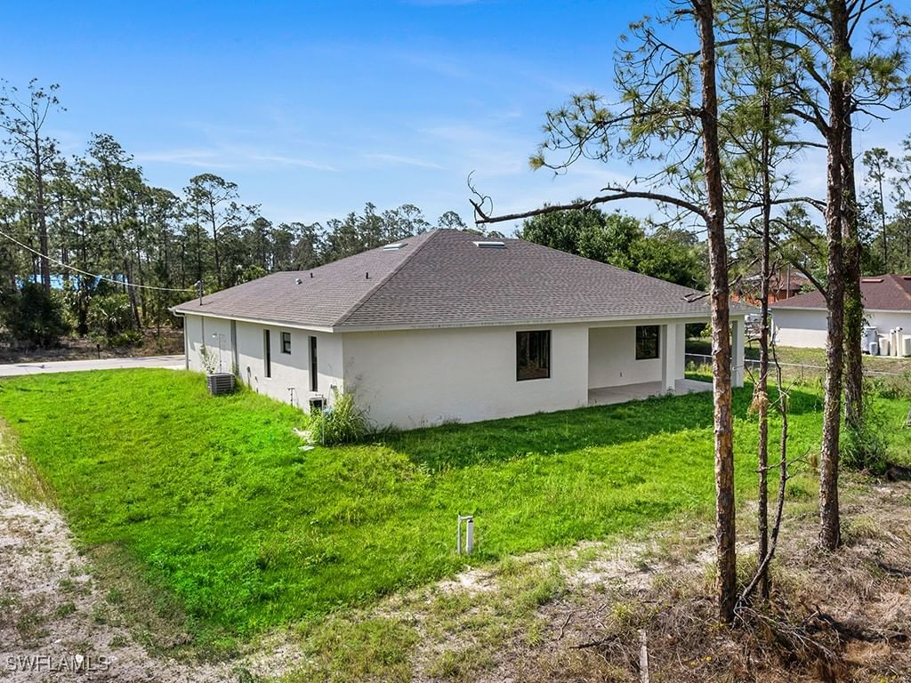 902 Williams Avenue, Lehigh Acres, FL 33972 photo 5