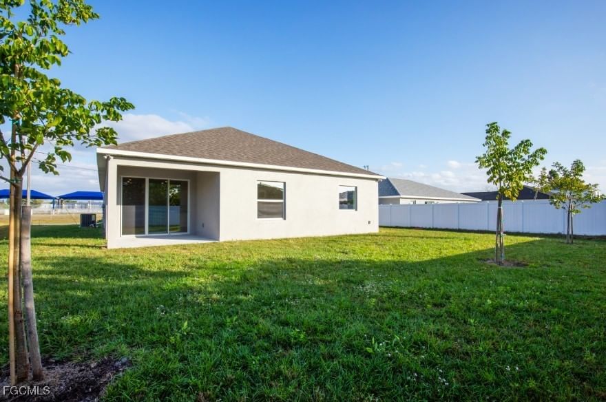 324 NW 1st Place, Cape Coral, FL 33993 photo 3