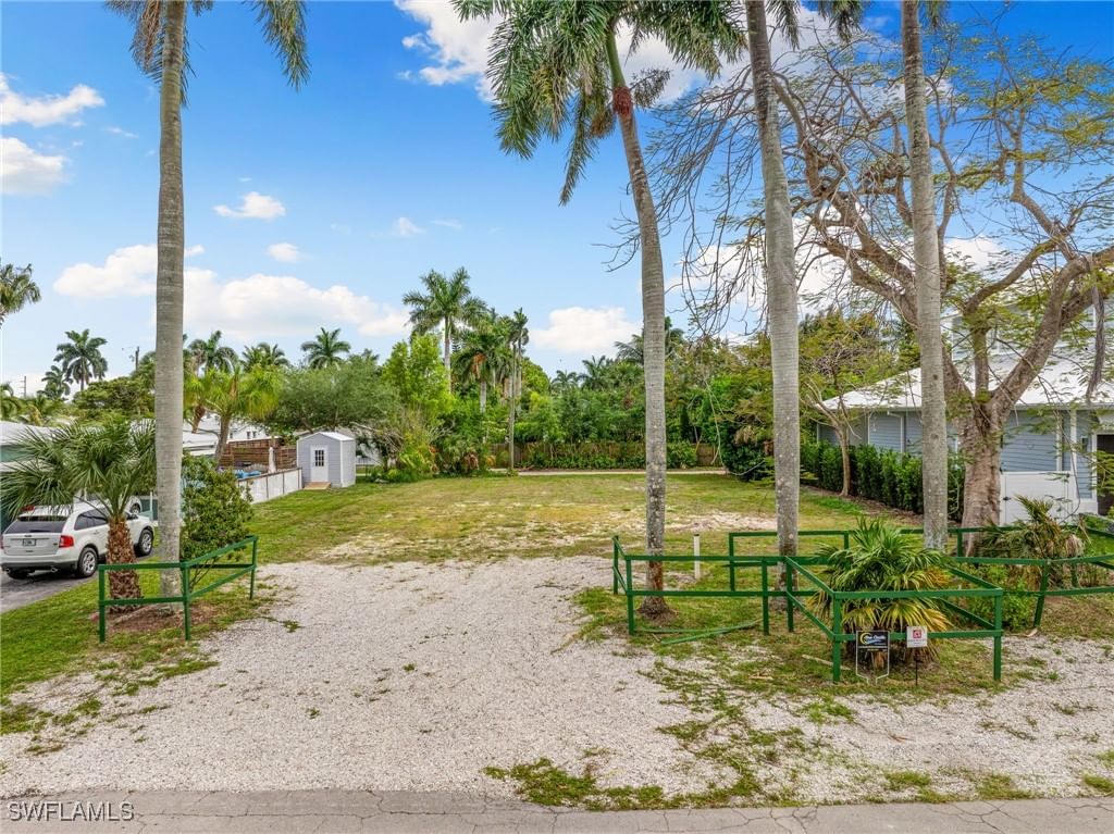 1084 Broad Avenue N, Naples, FL 34102 photo 2