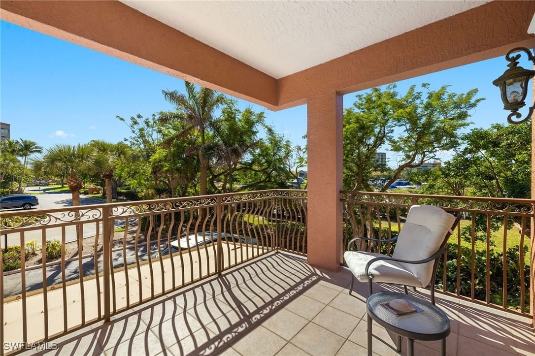 14811 Laguna Drive #101, Fort Myers, FL 33908 photo 2