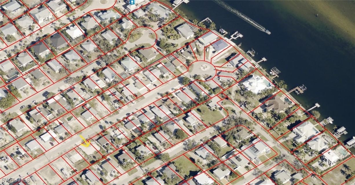 156 Hibiscus Drive, Fort Myers Beach, FL 33931 photo 2
