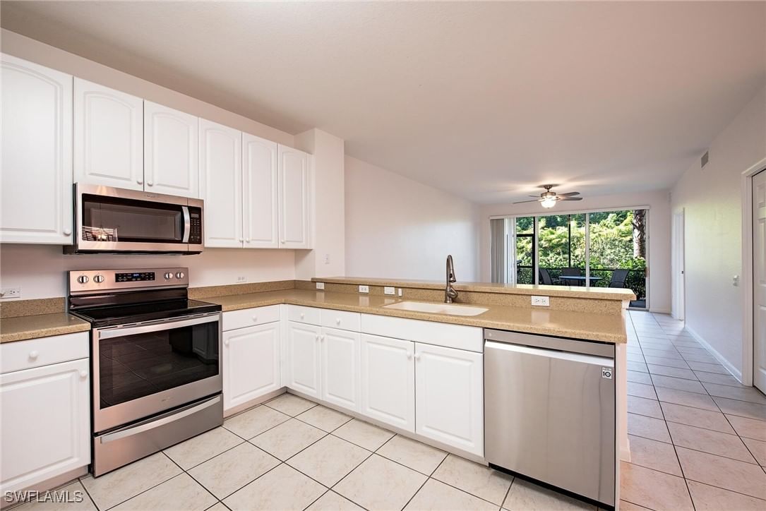 10025 Heather Lane #702, Naples, FL 34119 photo 3
