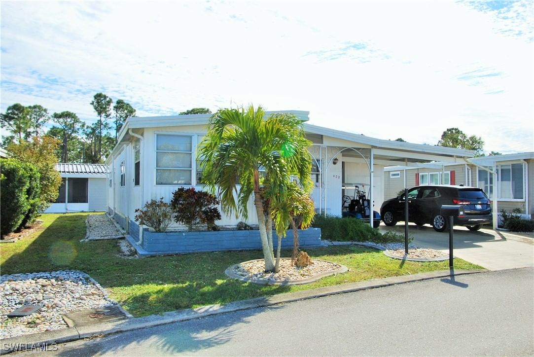 422 Snead Drive, North Fort Myers, FL 33903 photo 2