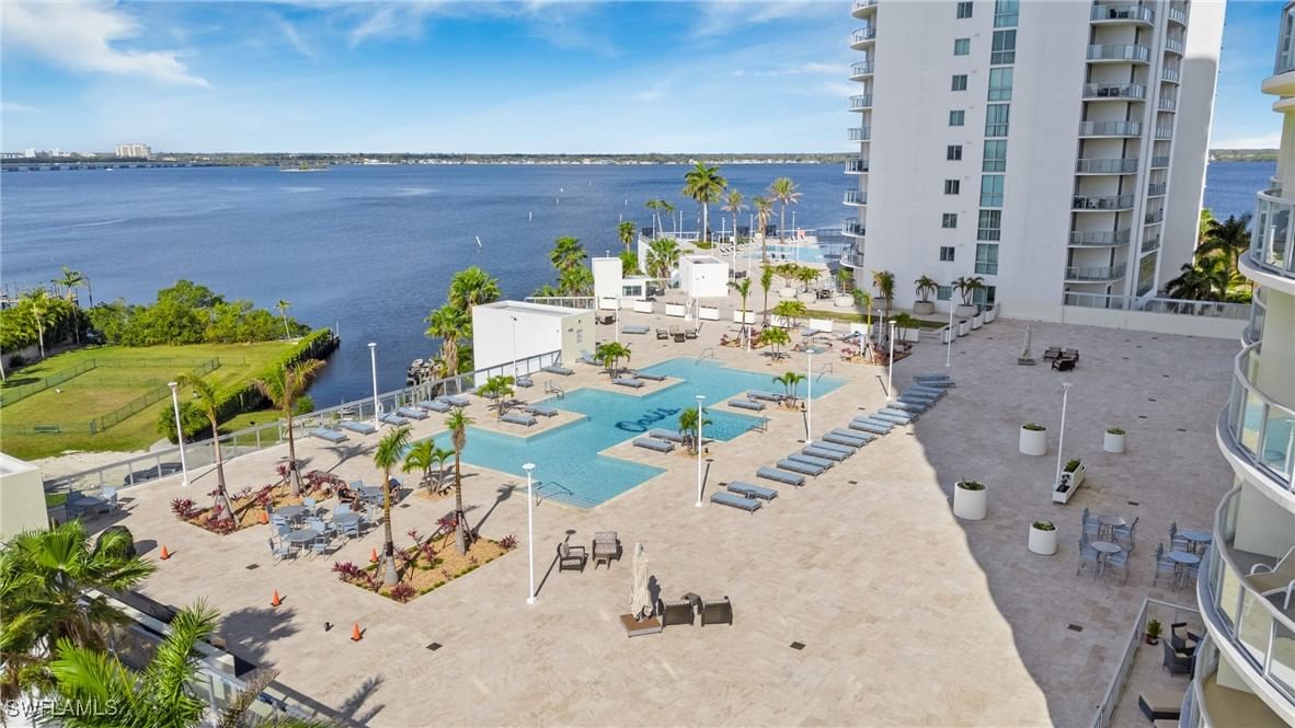 3000 Oasis Grand Boulevard #2203, Fort Myers, FL 33916 photo 3