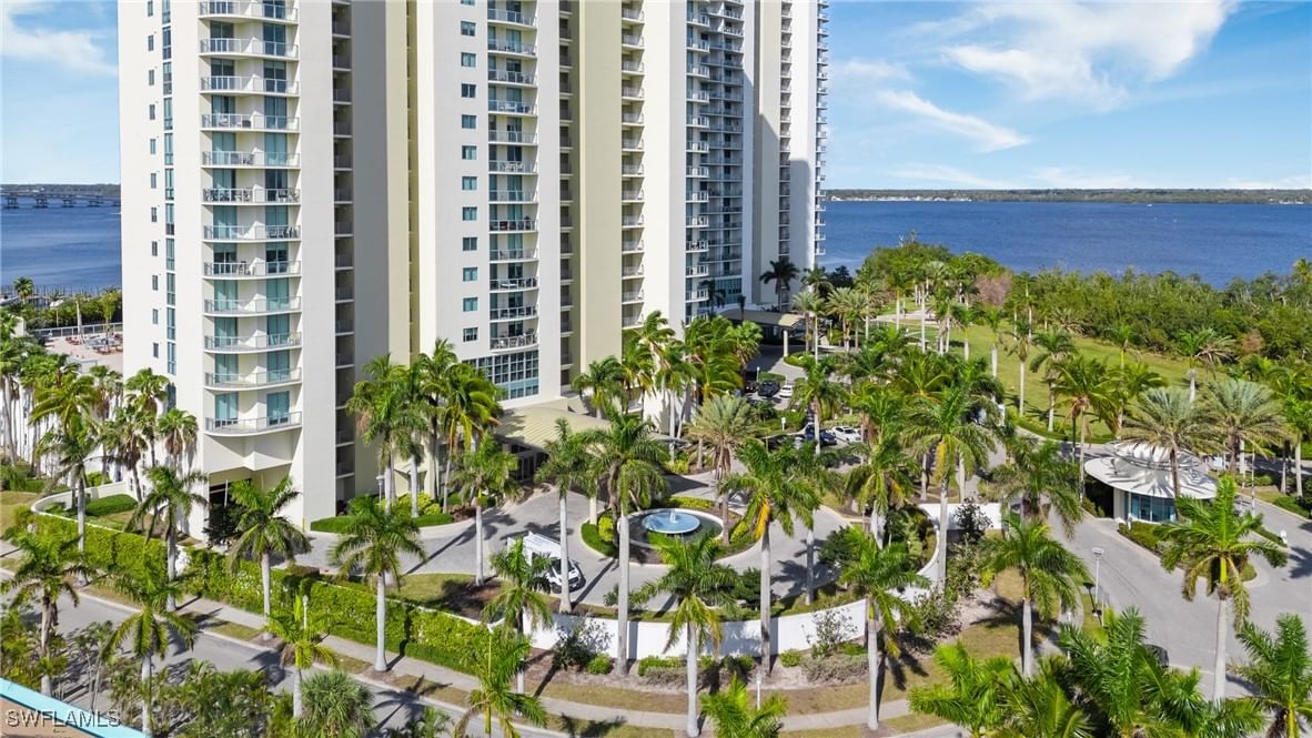 3000 Oasis Grand Boulevard #2203, Fort Myers, FL 33916 photo 4