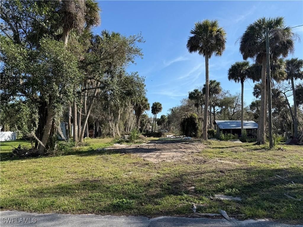 1129 Martin Boulevard, Moore Haven, FL 33471 photo 5