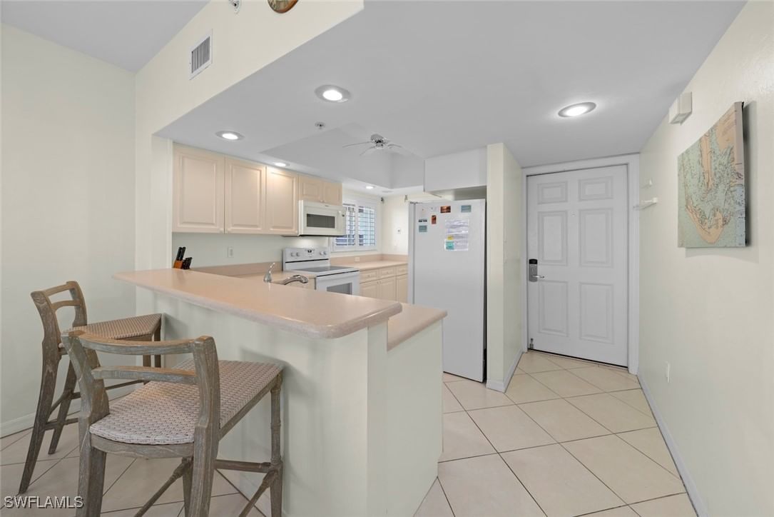 255 Periwinkle Way #5B, Sanibel, FL 33957 photo 5