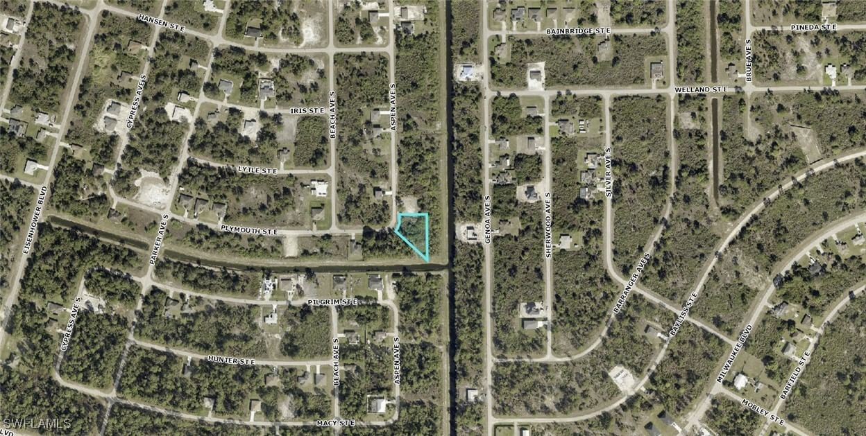 559 Aspen Avenue S, Lehigh Acres, FL 33974 photo 2