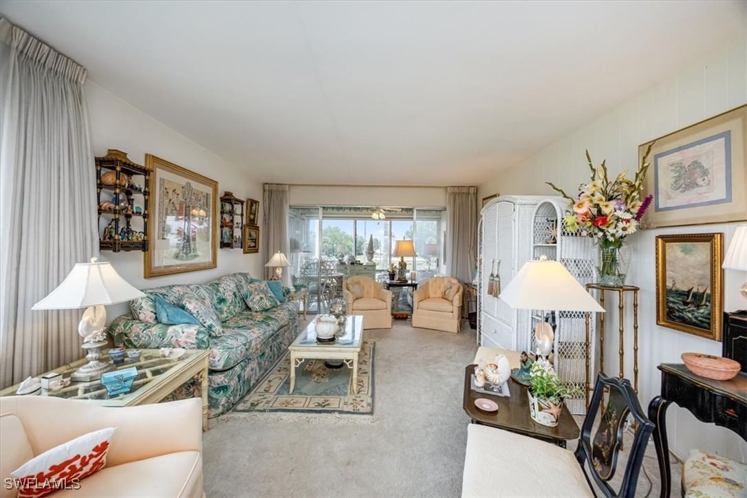1550 Gulf Shore Boulevard N #W2, Naples, FL 34102 photo 3