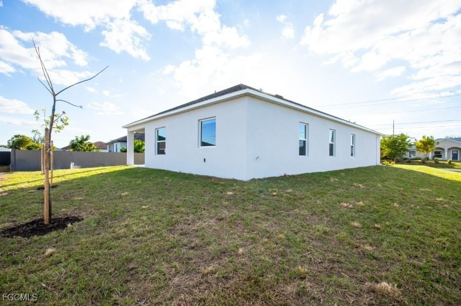 2119 NE Juanita Place, Cape Coral, FL 33909 photo 4