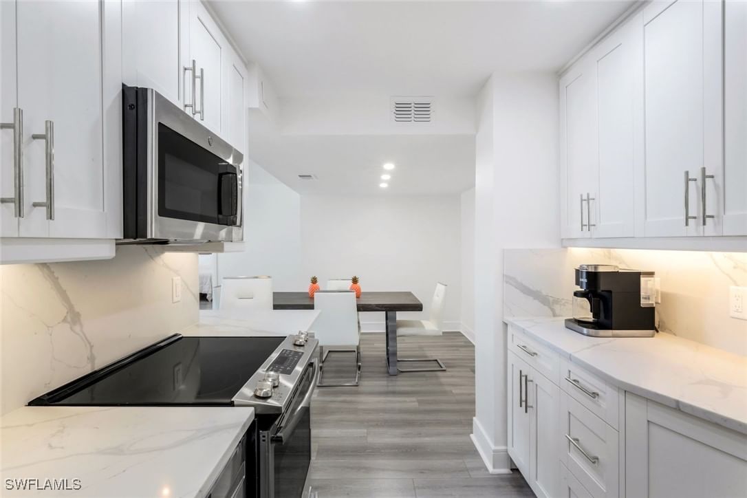 4005 Gulf Shore Boulevard N #404, Naples, FL 34103 photo 2