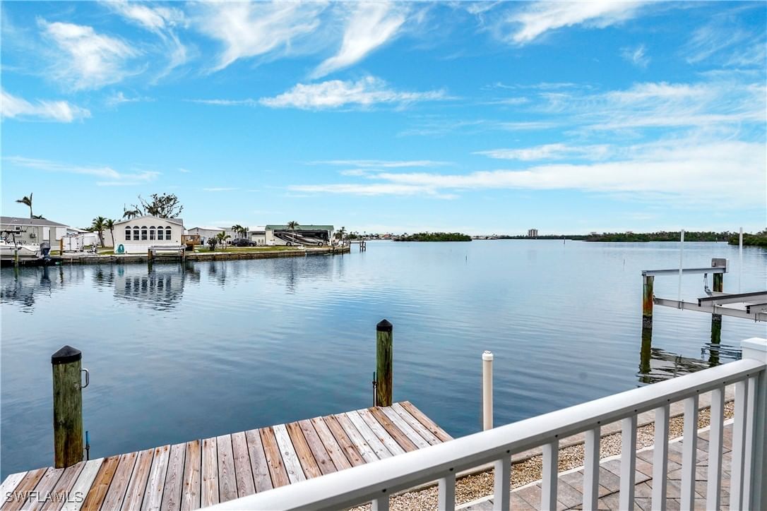 83 Blackbeard Way, Fort Myers Beach, FL 33931 photo 2
