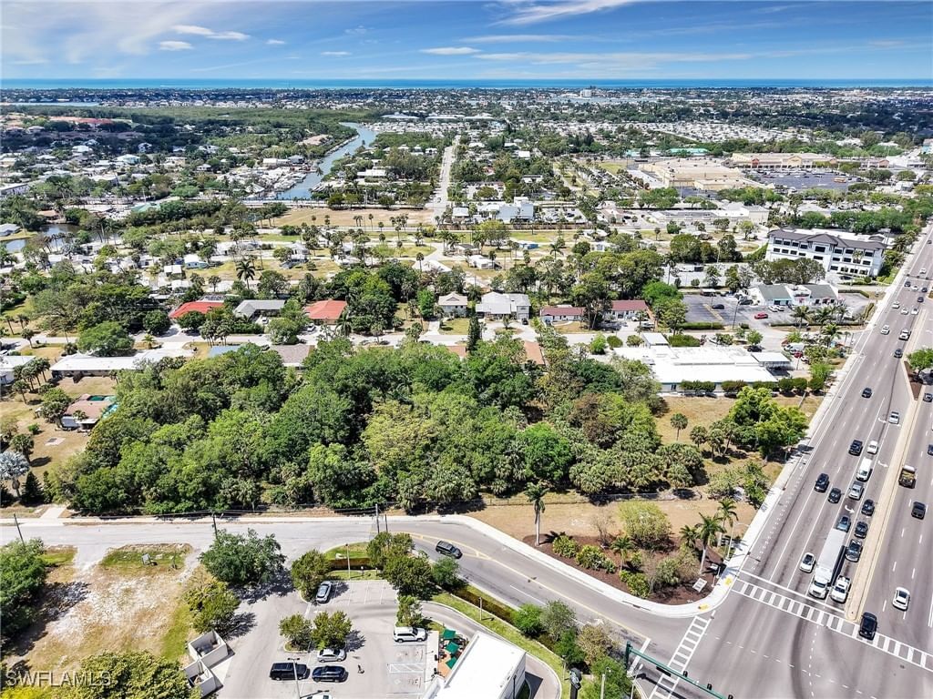 3184 Tamiami Trail E, Naples, FL 34112 photo 3