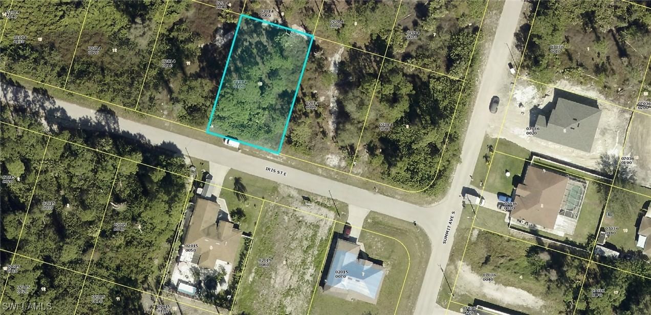 961 IRIS Street E, Lehigh Acres, FL 33974 photo 2
