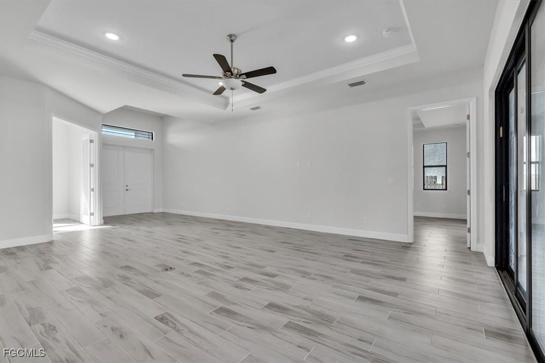 459 NE 2nd Place, Cape Coral, FL 33909 photo 4
