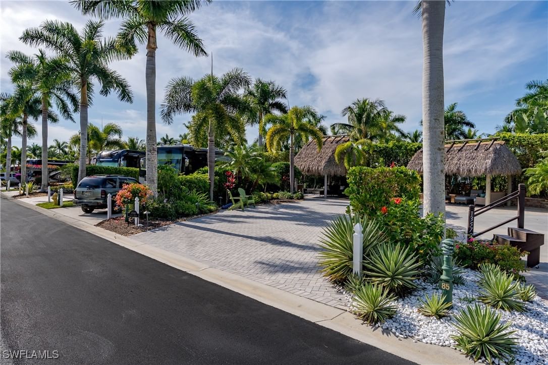 13568 Snook Circle, Naples, FL 34114 photo 2