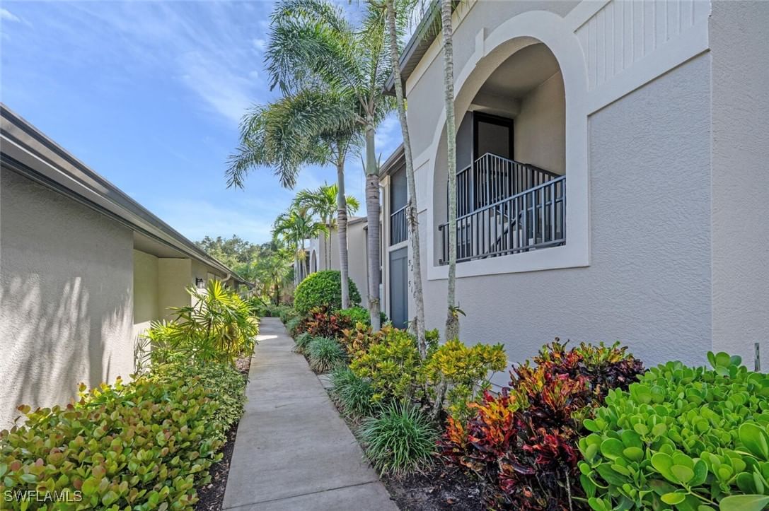 8600 Naples Heritage Drive #526, Naples, FL 34112 photo 4