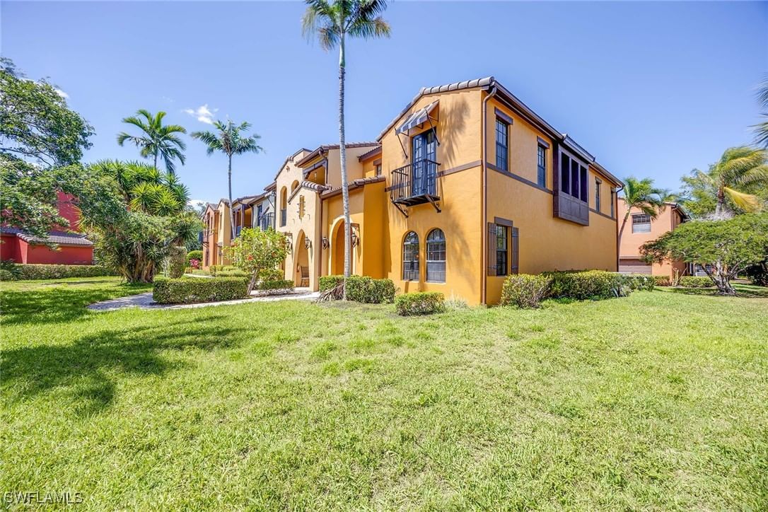 9134 Chula Vista Street #125, Naples, FL 34113 photo 2