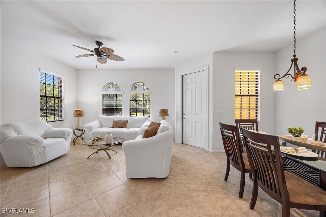 9134 Chula Vista Street #125, Naples, FL 34113 photo 4
