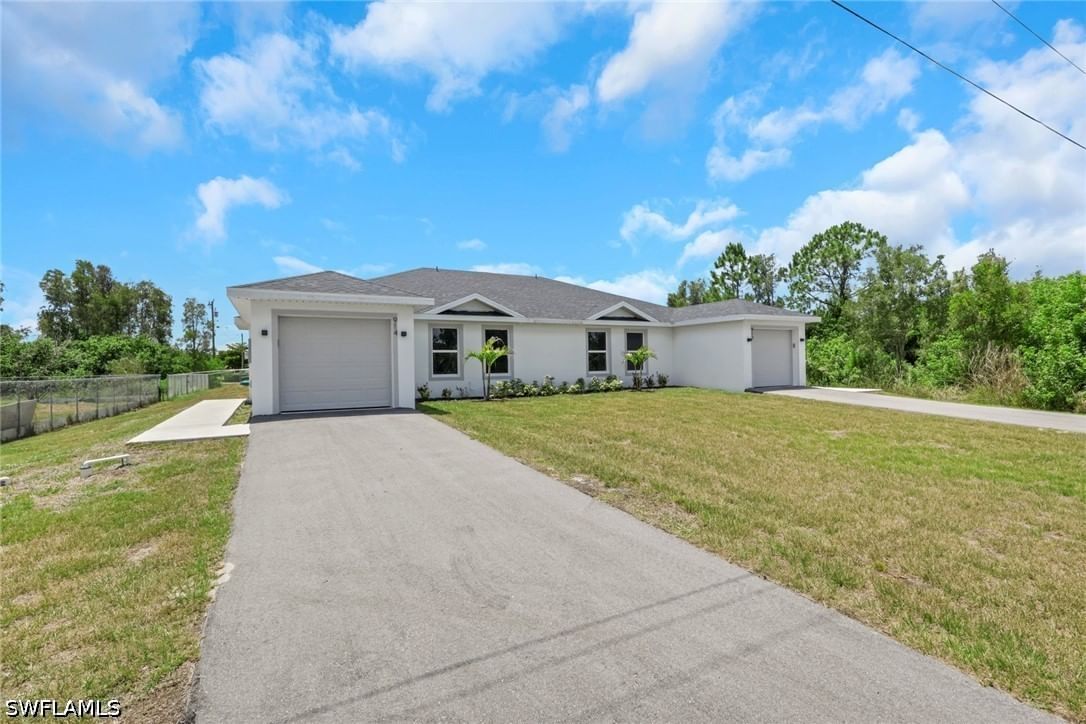 912-914 Ainsworth Street W, Lehigh Acres, FL 33974 photo 2