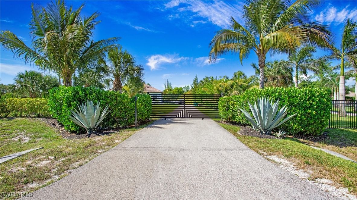 6341 Green Boulevard, Naples, FL 34116 photo 3