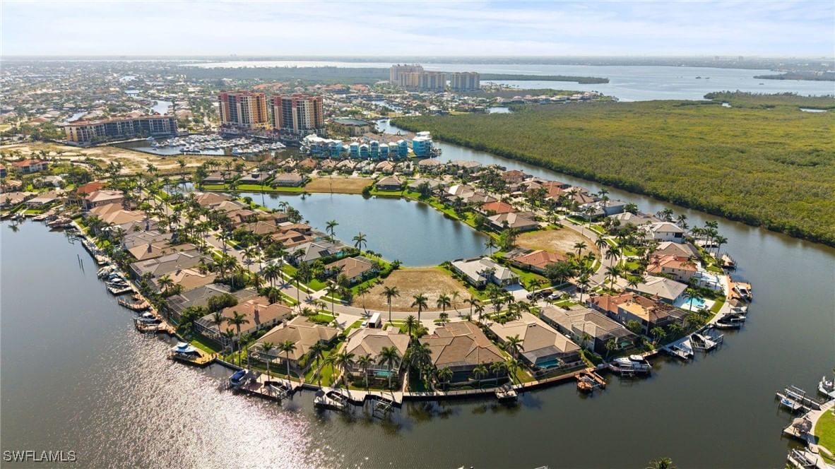 1922 Harbour Circle, Cape Coral, FL 33914 photo 4