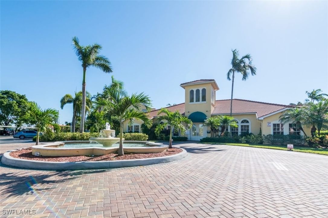 4635 Saint Croix Lane #1218, Naples, FL 34109 photo 3