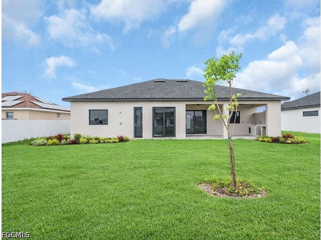305 Diplomat Parkway E, Cape Coral, FL 33909 photo 2