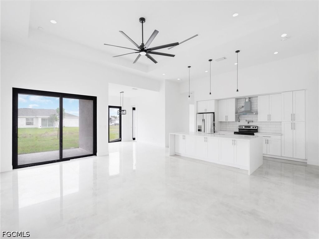 305 Diplomat Parkway E, Cape Coral, FL 33909 photo 5