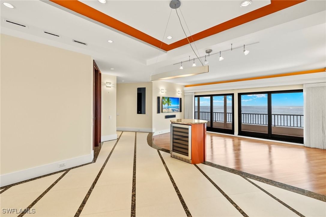 625 La Peninsula Boulevard #625, Naples, FL 34113 photo 2