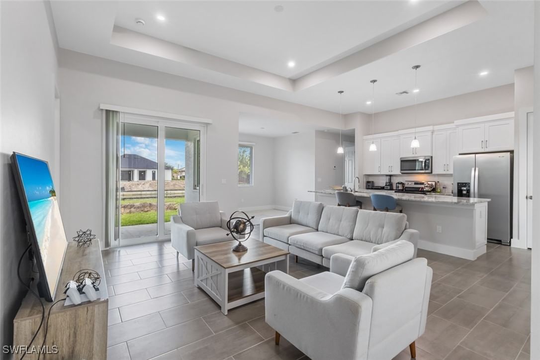 3607 SW 8th Court, Cape Coral, FL 33914 photo 4