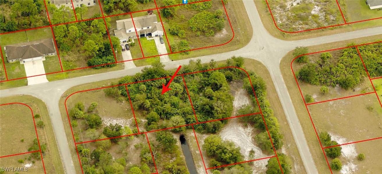 392 Carrillon Avenue S, Lehigh Acres, FL 33974 photo 5