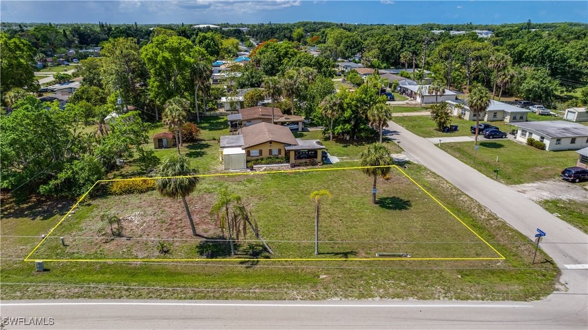 335 Ottumwa Avenue, Fort Myers, FL 33905 photo 3