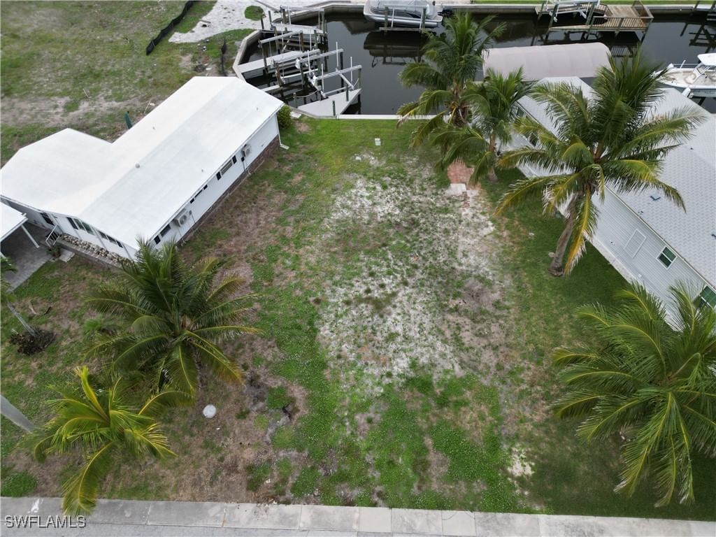 11271 Azalea Lane, Fort Myers Beach, FL 33931 photo 5